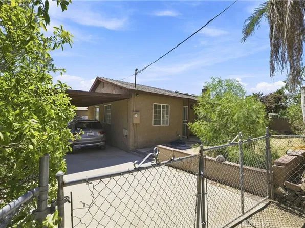 23831 Clara Pl, Canyon Lake, CA 92587