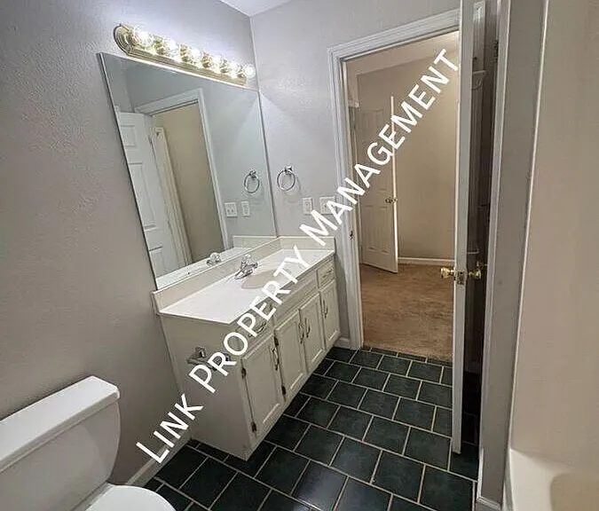 1106 Carline Rd #D — Photo 9