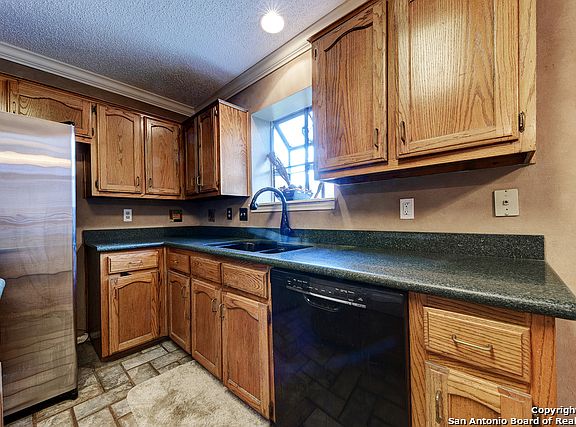 3rd image of 210 Sunrise Canyon Dr