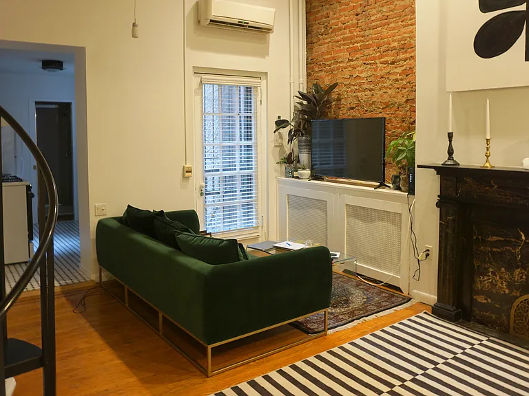 1521 Spruce St #203 — Photo 1