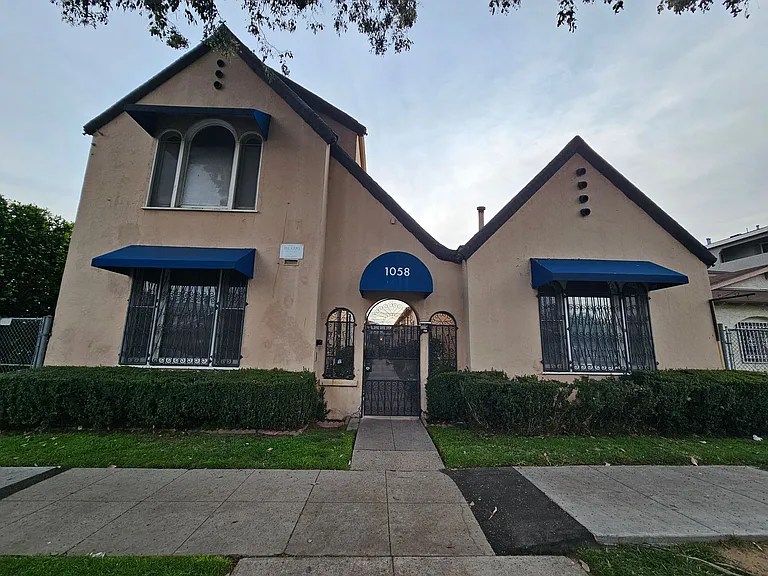 1058 Molino Ave — Photo 12