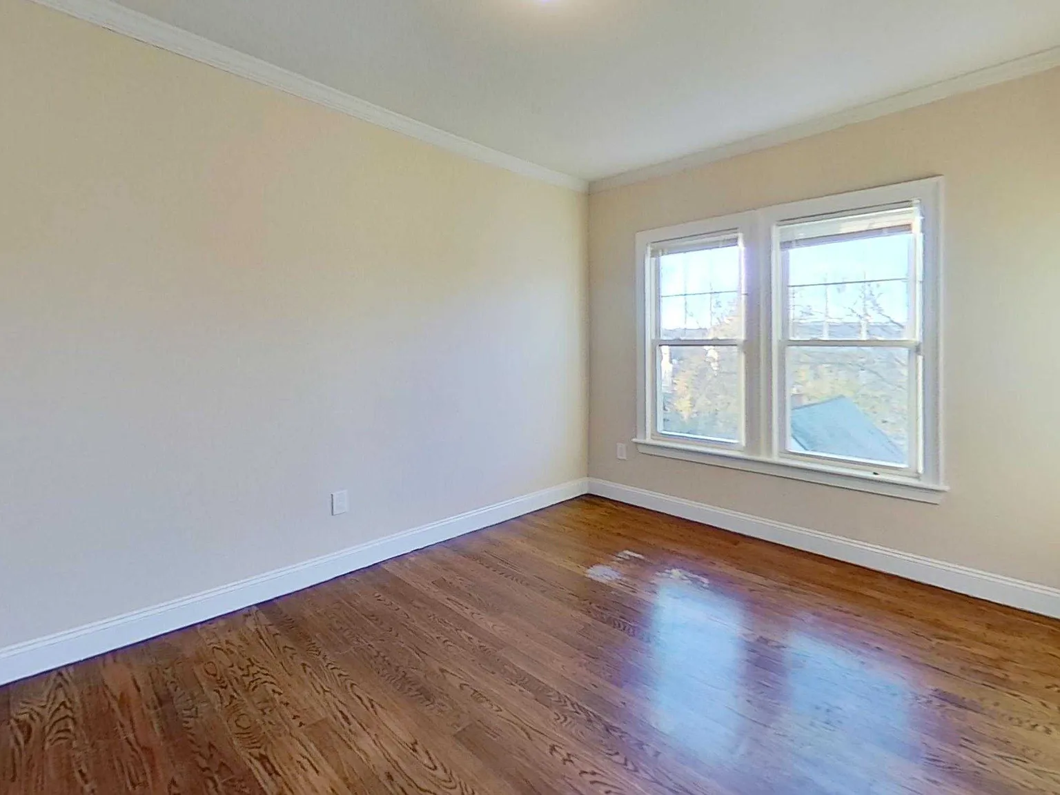 2 bed, $3,050 — Photo 2