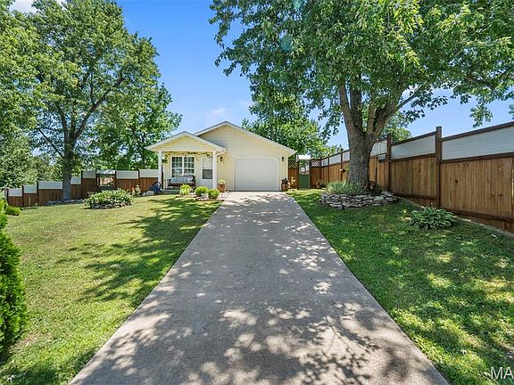 4th image of 1701 E Harvest Cir