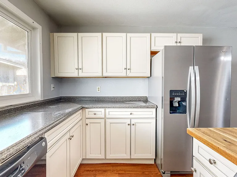 8690 Lords Manor Way — Photo 10