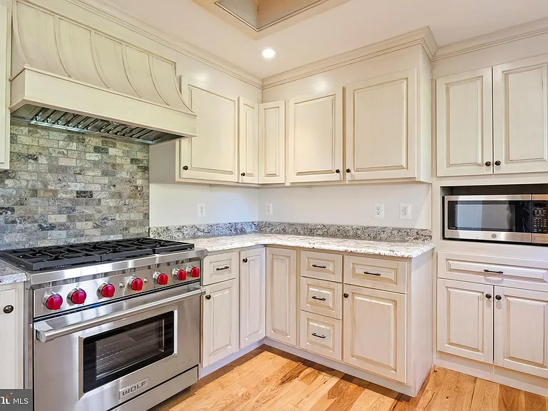 16131 Old York Rd — Photo 52