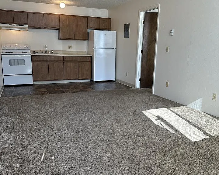 148 Prickett Ln #9 — Photo 3