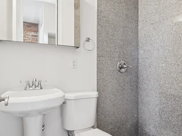 119 Christopher Street image 7 of 19