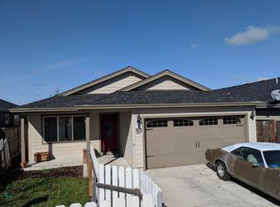 7431 Division Rd, White City, OR 97503