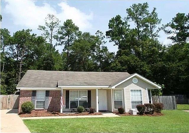 1st image of 207 Jill Ln