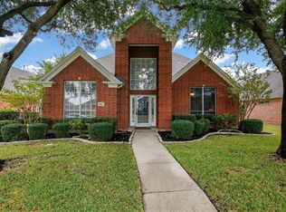 305 Touchdown Dr, Irving, TX 75063