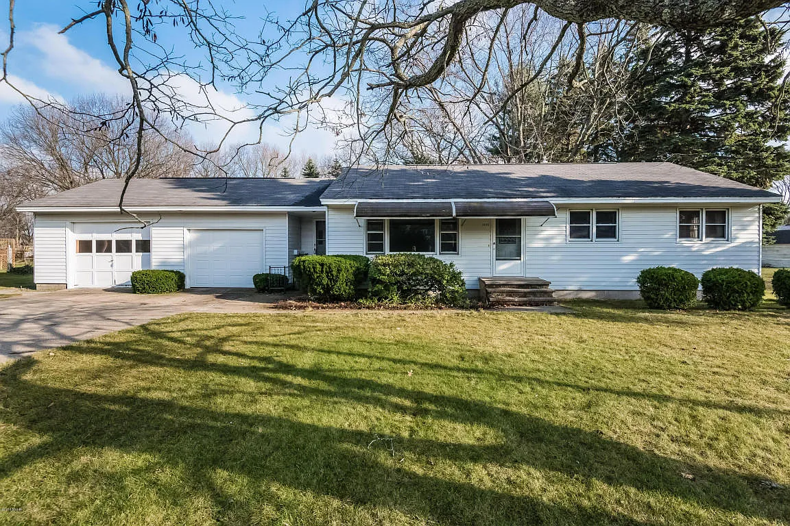 4436 Thompson St photo 1