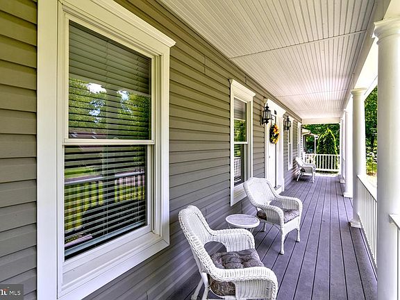 2nd image of 106 Great Oak Dr