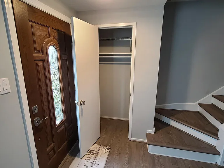 10724 Lester St — Photo 9