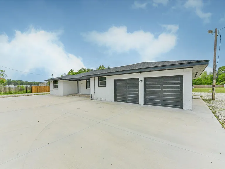 9030 Almeda Genoa Rd — Photo 16