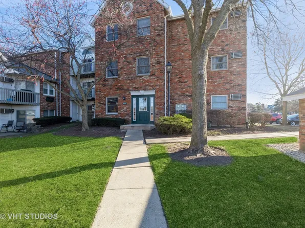 4408 W Shamrock Ln, McHenry, IL 60050