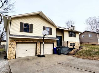 904 Gregory Ln, Sedalia, MO 65301