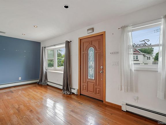 5th image of 12 Harper Avenue
