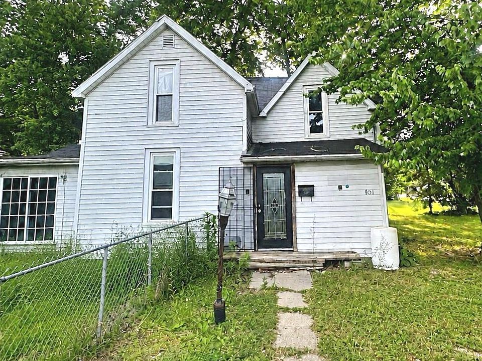 1st image of 701 Park St