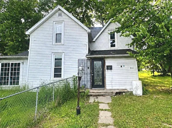 701 Park St, Loogootee, IN 47553
