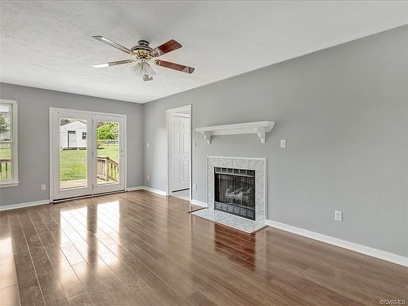 4th image of 2000 W Providence Mews