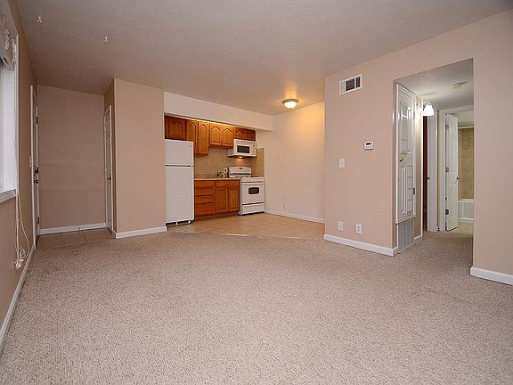2nd image of 612 N 46th St APT 9
