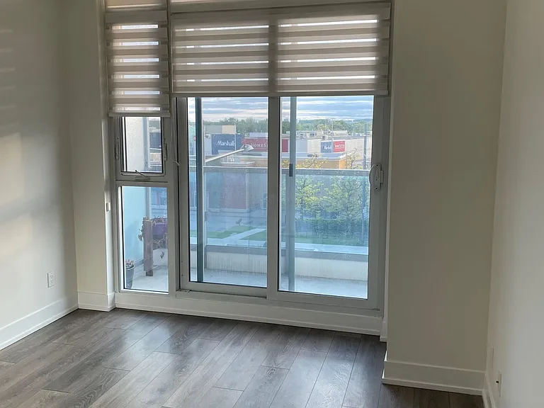 9471 Yonge St #337 — Photo 10