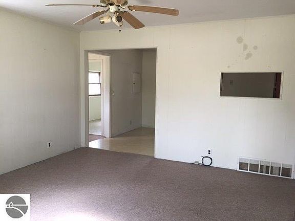 4th image of 507 Lincoln St