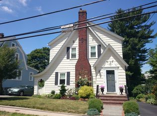 15 Martin St, West Roxbury, MA 02132