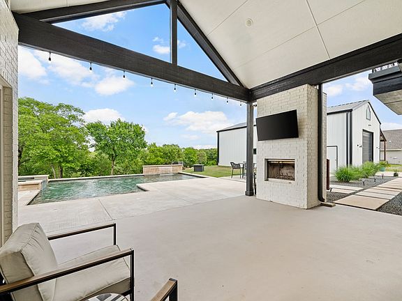 2nd image of 130 Nicholas Way