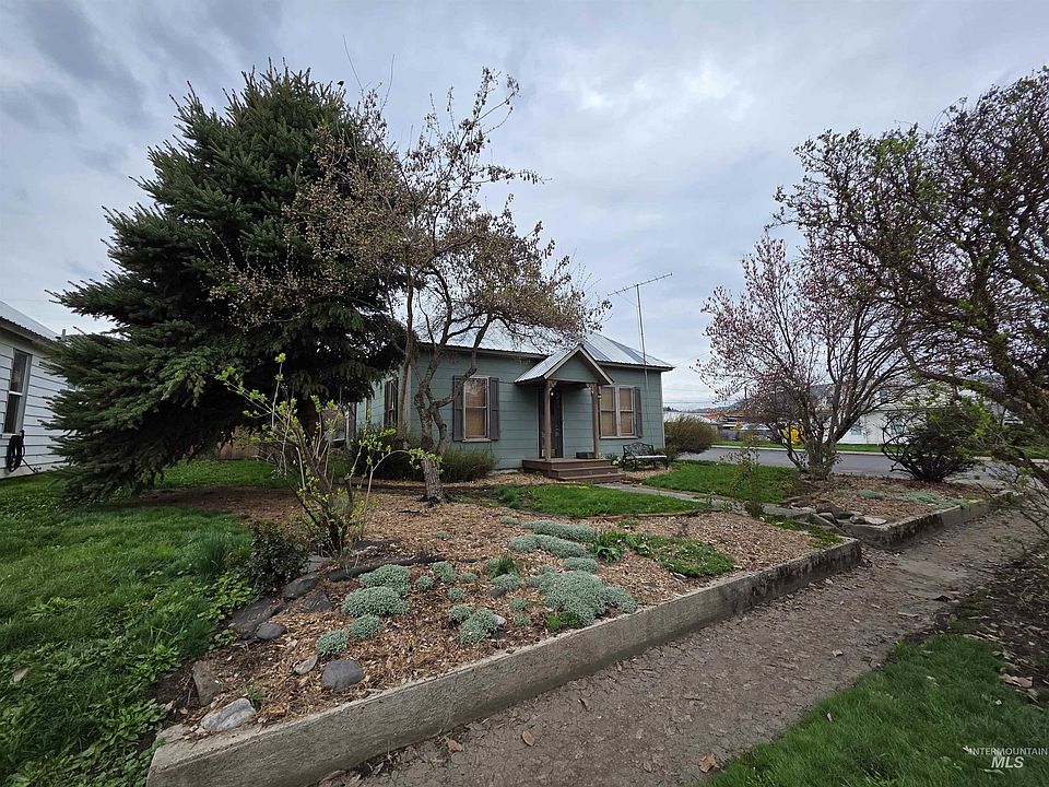 1st image of 504 Idaho St