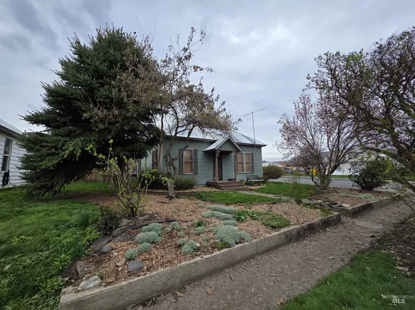 504 Idaho St, Kamiah, ID 83536