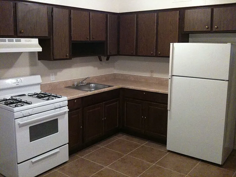 2521 N Center St — Photo 1