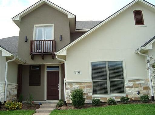 1st image of 3823 Blackhawk Ln