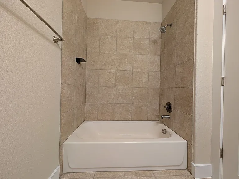 711 Gristmill Dr — Photo 26