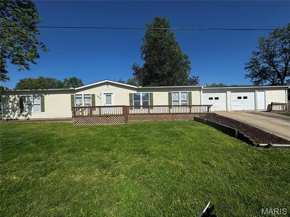 302 5th St E, Scott City, MO 63780