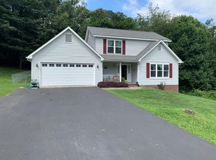 230 Cherry Hills Dr, Tazewell, VA 24651