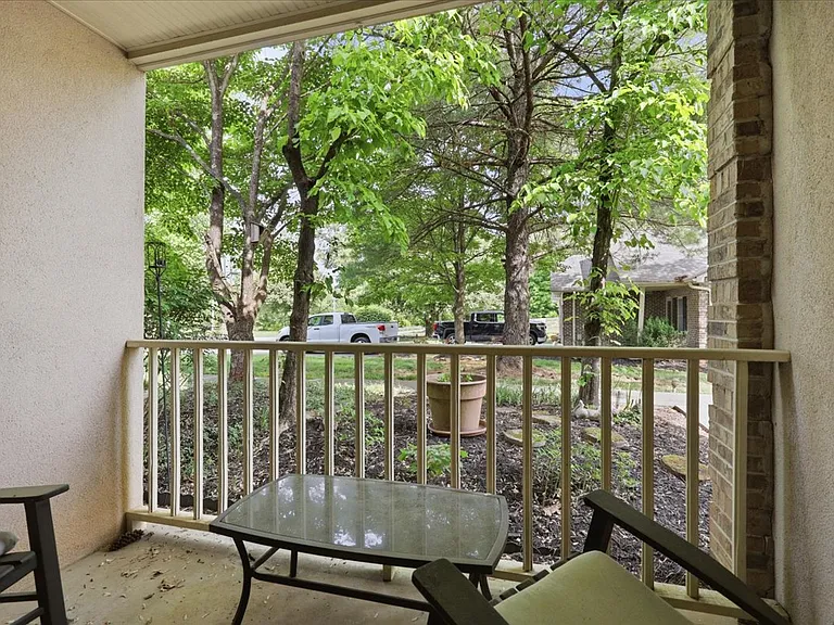 8611 Old Carriage Ct — Photo 37
