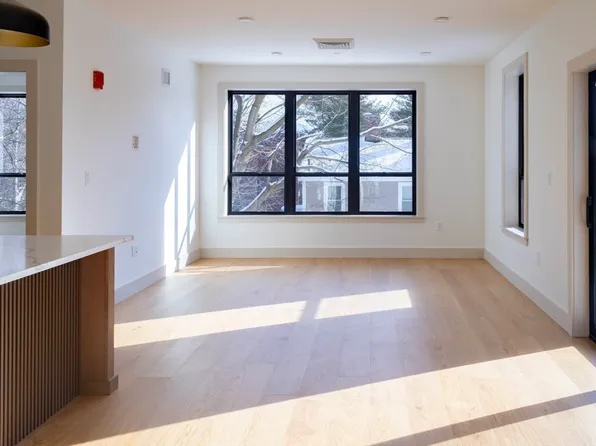 1025 Massachusetts Ave #214, Arlington, MA 02476