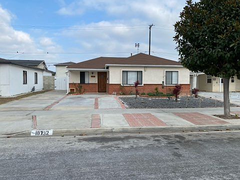 2nd image of 18232 Saint Andrews Pl