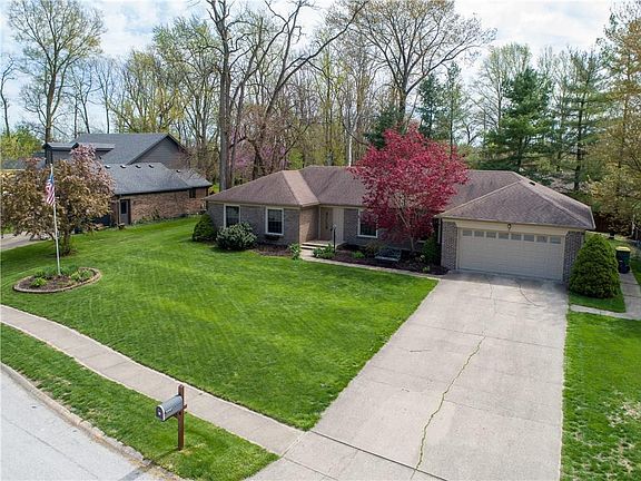 3rd image of 111 Parkridge Dr