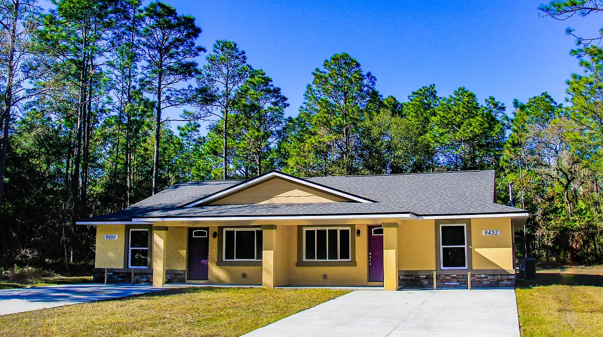 Building Photo - 9450 N Camel Dr