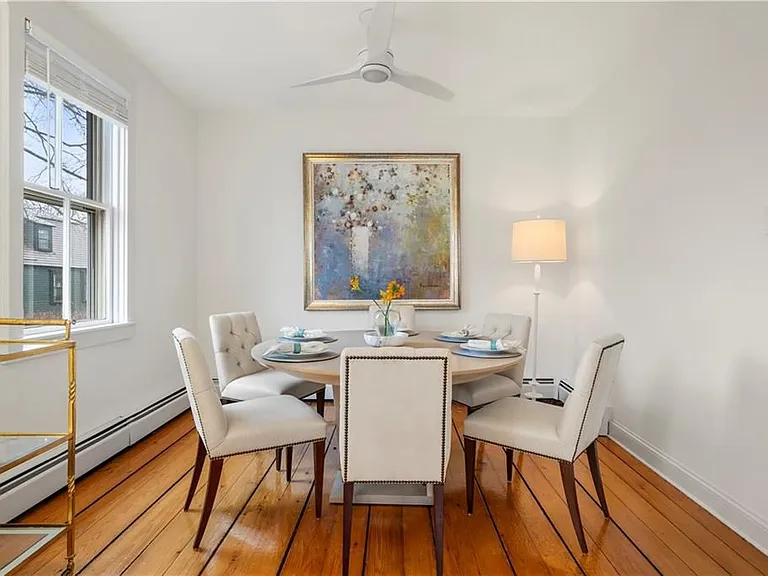 35 Marsh St — Photo 4