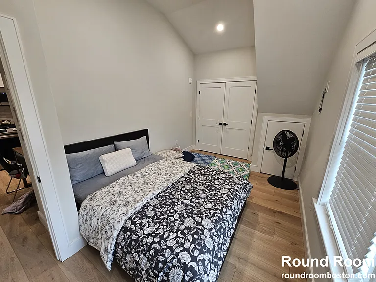 9 Everett St #6 — Photo 8