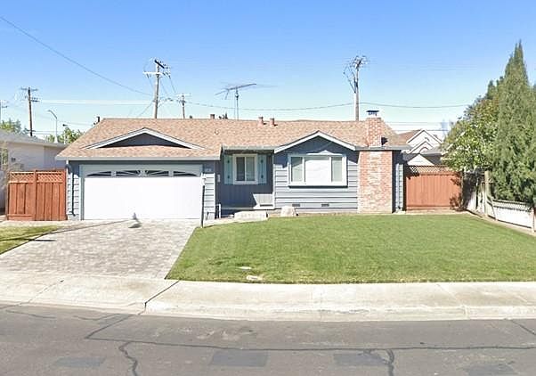 1st image of 2505 Armstrong Pl