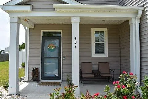 4 bed, 2.5 bath, 1896 sqft, $2,650 — Photo 3