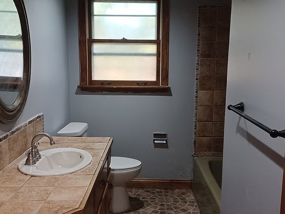 2nd image of 14937 State St