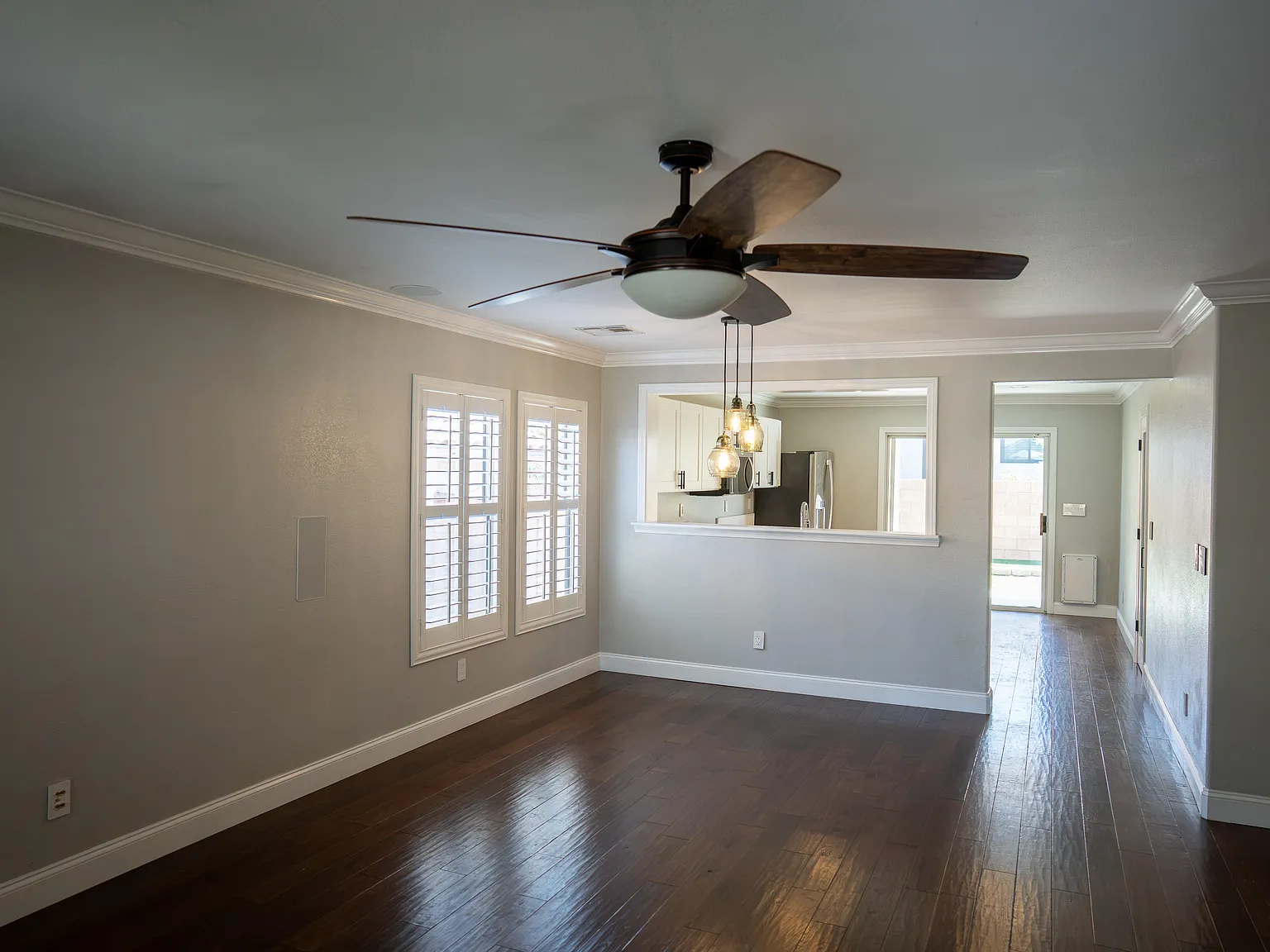 2 bed, 1396 sqft, $2,200 — Photo 3