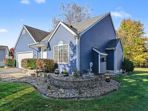 567 Cattail Ln