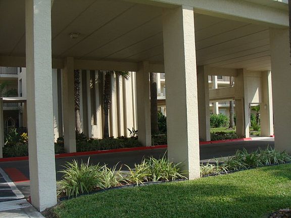 4th image of 900 Padre Blvd #207