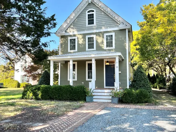 21 King St, Onancock, VA 23417